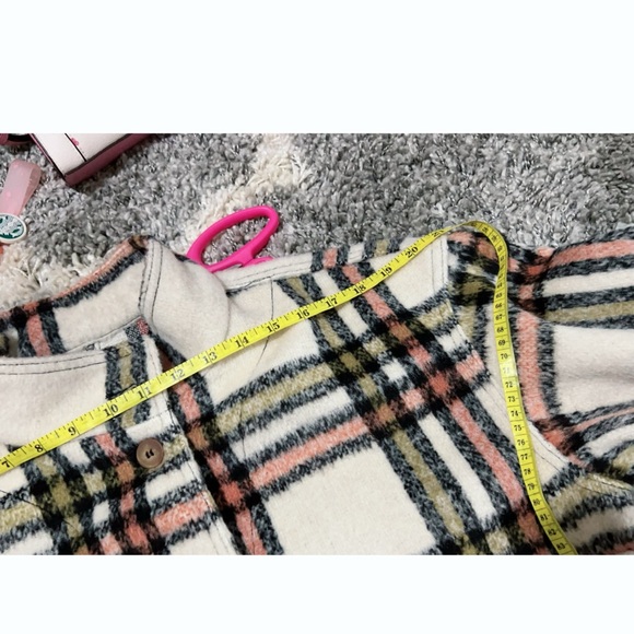 Bagatelle Shacket - Picture 10 of 14